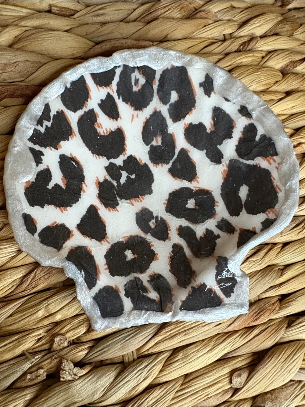 Handpainted Leopard Shell Accent Dish in White and Black